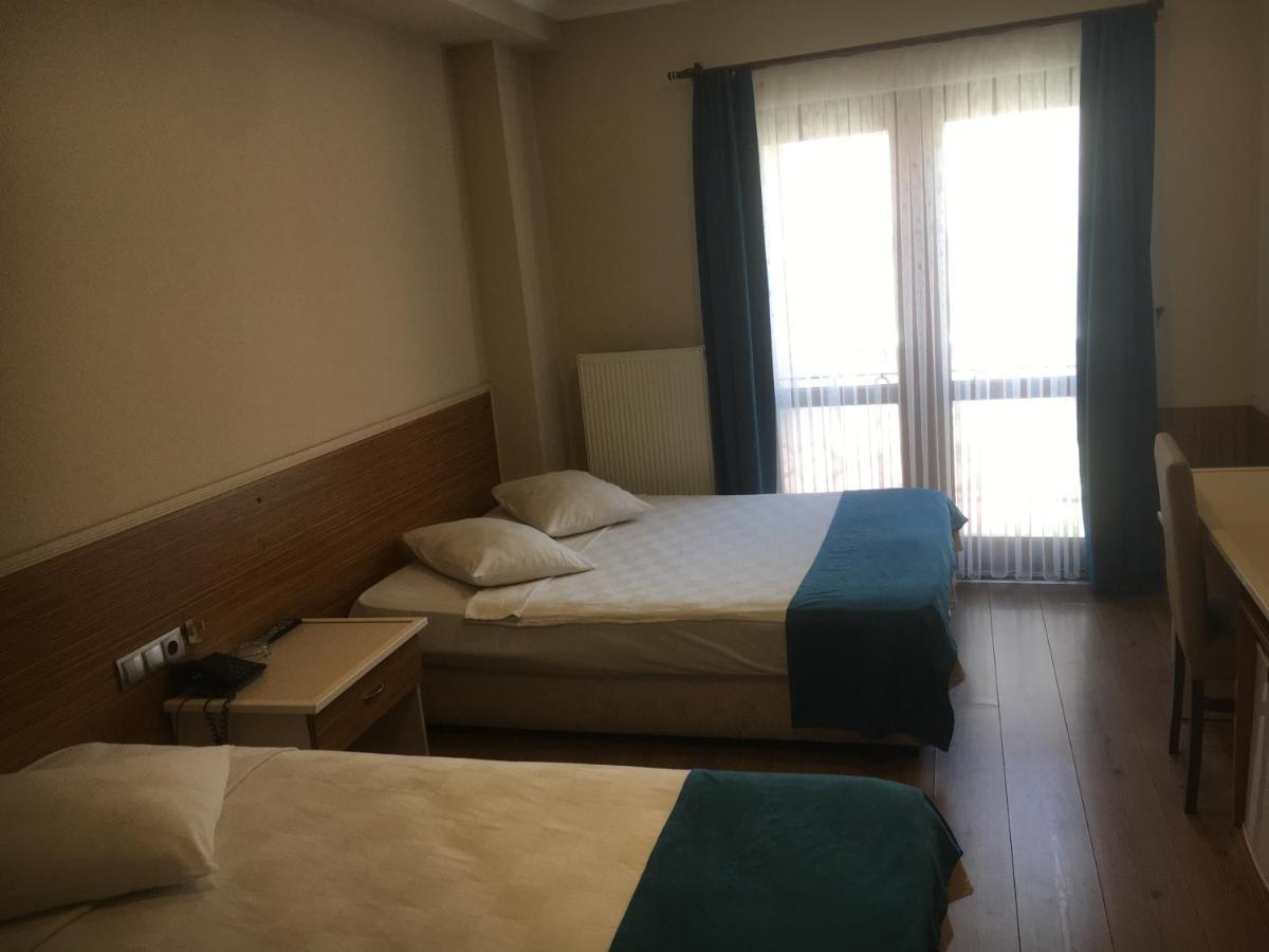 Oezguer Hotel ทรับซอน ภายนอก รูปภาพ