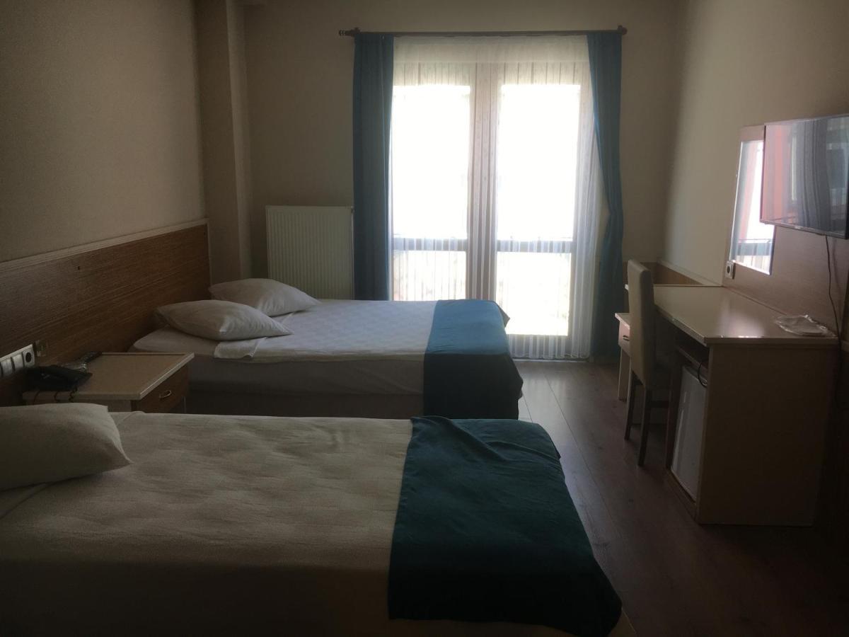 Oezguer Hotel ทรับซอน ภายนอก รูปภาพ