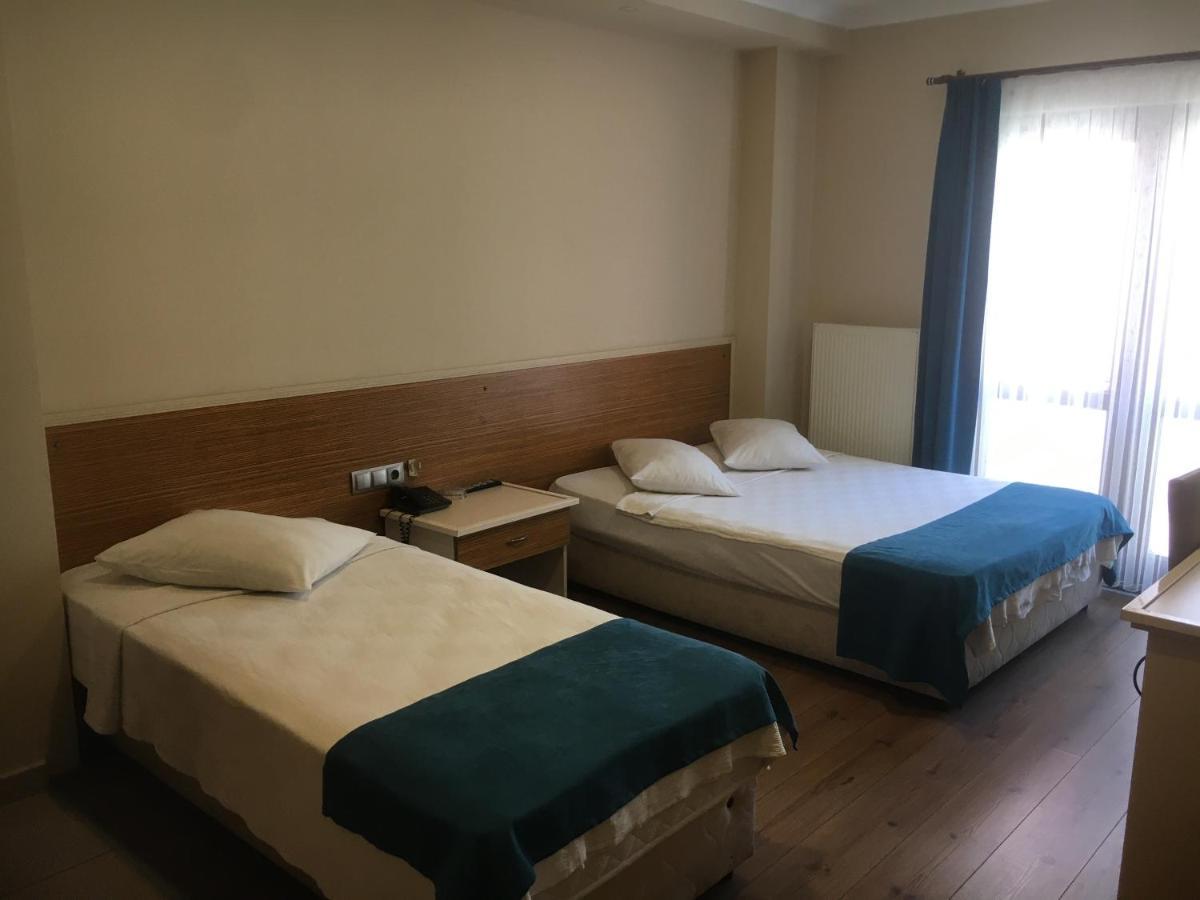 Oezguer Hotel ทรับซอน ภายนอก รูปภาพ