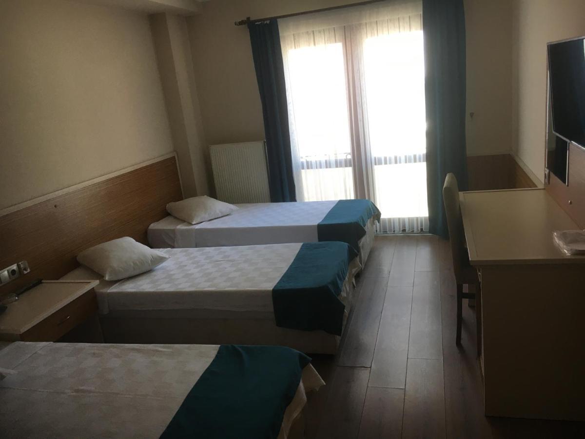 Oezguer Hotel ทรับซอน ภายนอก รูปภาพ