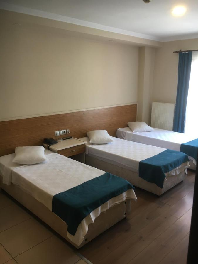 Oezguer Hotel ทรับซอน ภายนอก รูปภาพ
